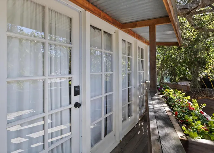 House Of Joy-Sleeps 12